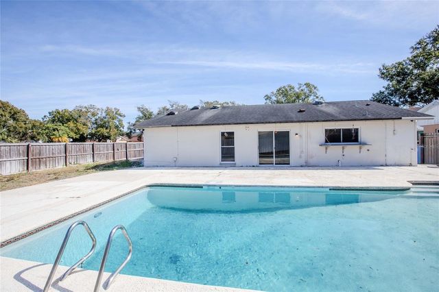 7416 CLEARVIEW DRIVE, Tampa, FL 33634