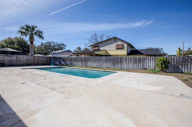 7416 CLEARVIEW DRIVE, Tampa, FL 33634