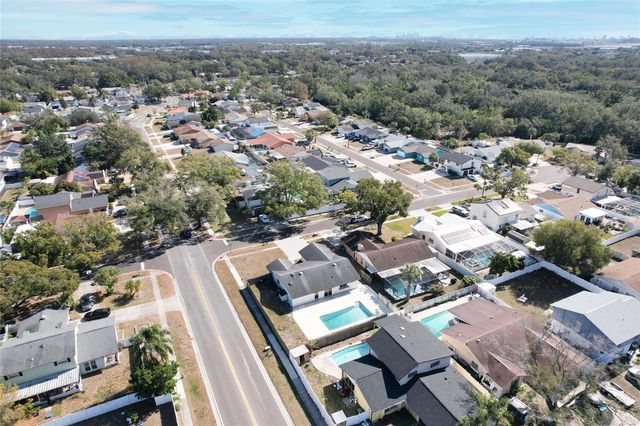 7416 CLEARVIEW DRIVE, Tampa, FL 33634