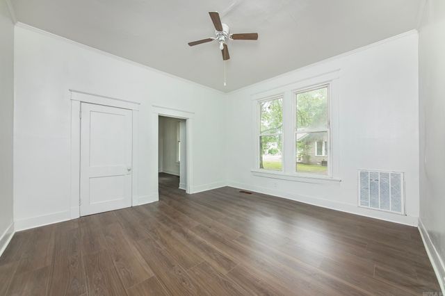 400 NE 1st Street, England, AR 72046