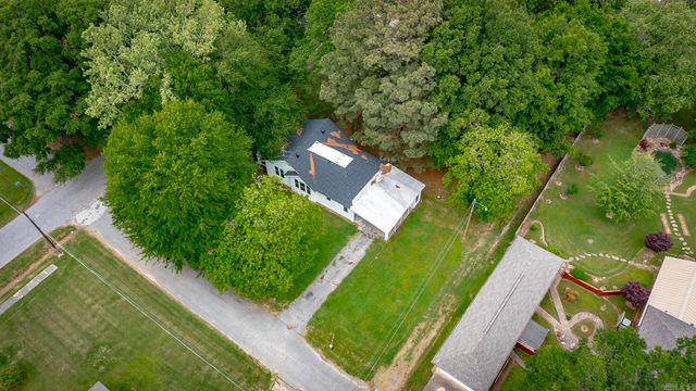 400 NE 1st Street, England, AR 72046