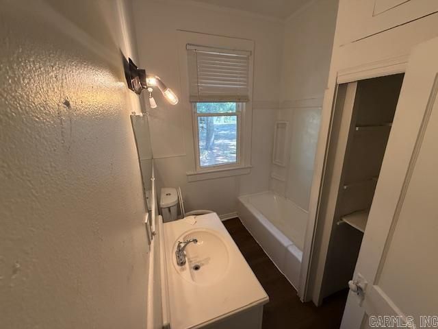 400 NE 1st Street, England, AR 72046