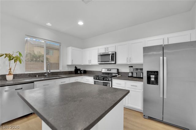 4063 Blue Wildrye Street, Las Vegas, NV 89122