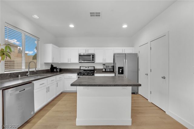 4063 Blue Wildrye Street, Las Vegas, NV 89122