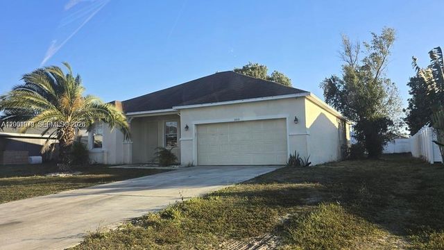 1010 SW DUBUQUE AVE, Port St. Lucie, FL 34983