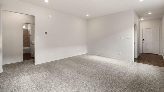 1461 Calle Oeste NW, Los Lunas, NM 87031