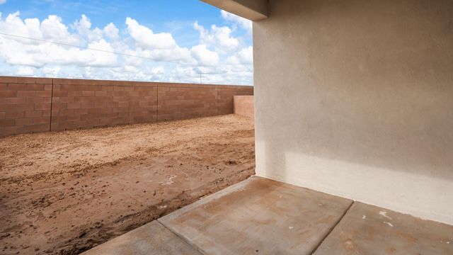 1461 Calle Oeste NW, Los Lunas, NM 87031