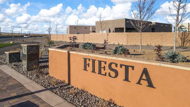 1461 Calle Oeste NW, Los Lunas, NM 87031