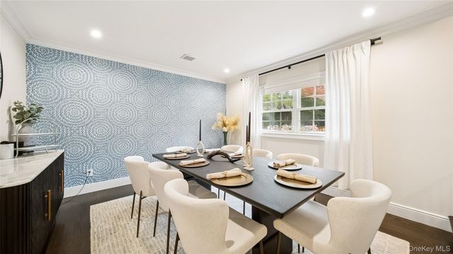 305 Nassau Avenue, Manhasset, NY 11030