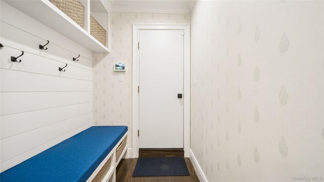 305 Nassau Avenue, Manhasset, NY 11030