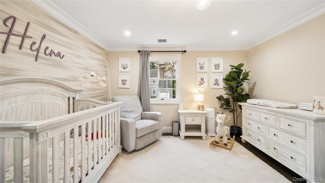 305 Nassau Avenue, Manhasset, NY 11030