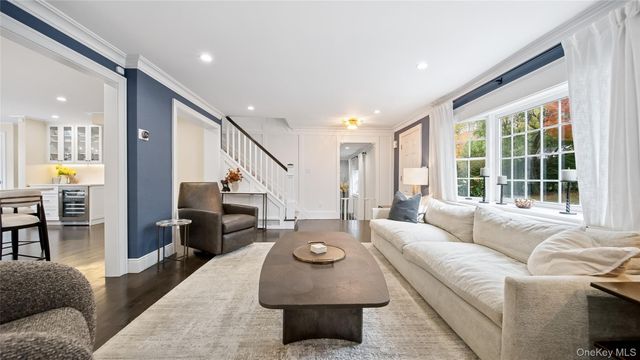 305 Nassau Avenue, Manhasset, NY 11030