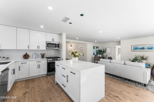 16738 Index Street, Granada Hills, CA 91344