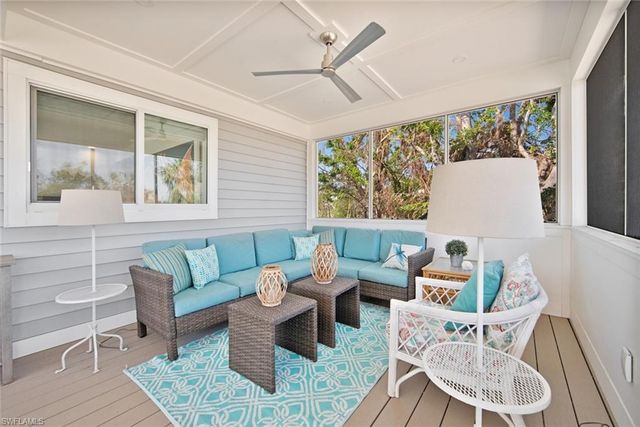 2499 Harbour LN, Sanibel, FL 33957
