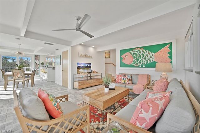 2499 Harbour LN, Sanibel, FL 33957