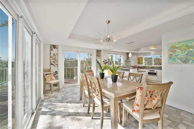 2499 Harbour LN, Sanibel, FL 33957