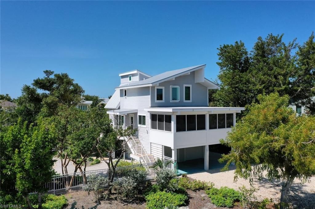 2499 Harbour LN, Sanibel, FL 33957