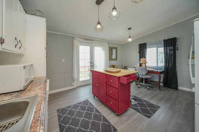 10510 W Richland #36 Rd, Cheney, WA 99004
