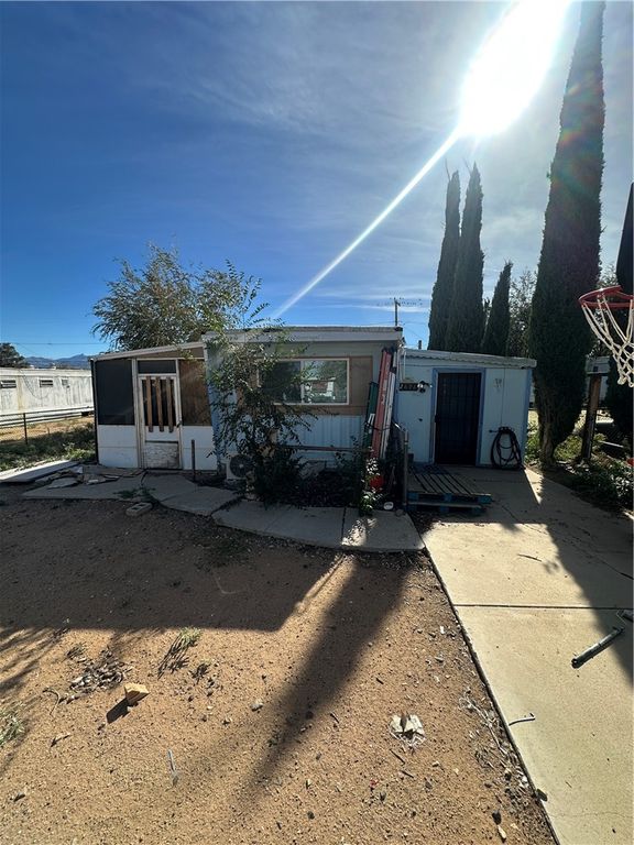 2898 E Lass Avenue, Kingman, AZ 86409