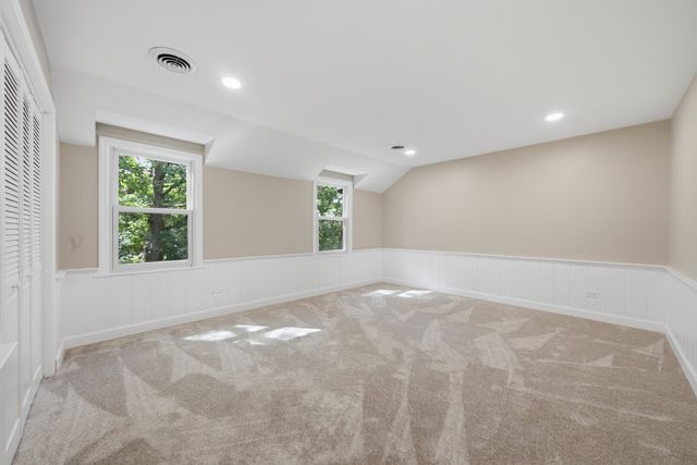 11 Old Timber Lane, Palos Park, IL 60464