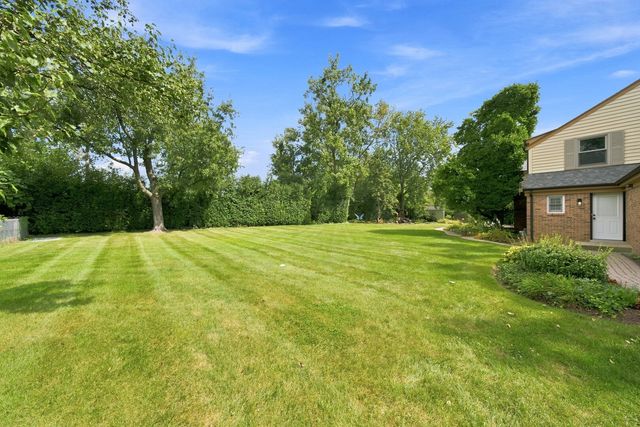 11 Old Timber Lane, Palos Park, IL 60464