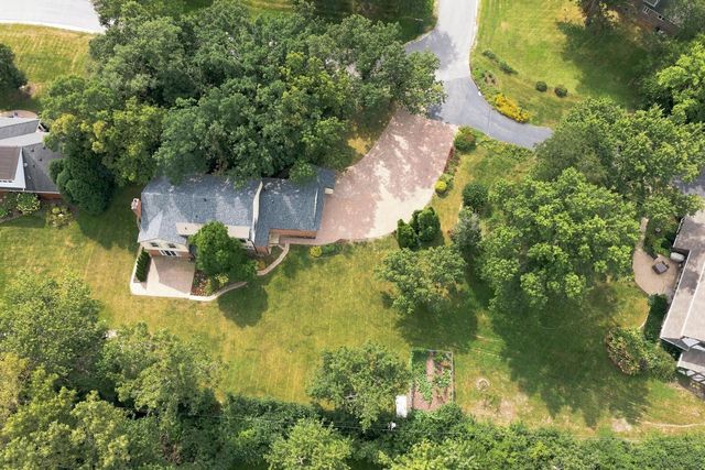 11 Old Timber Lane, Palos Park, IL 60464