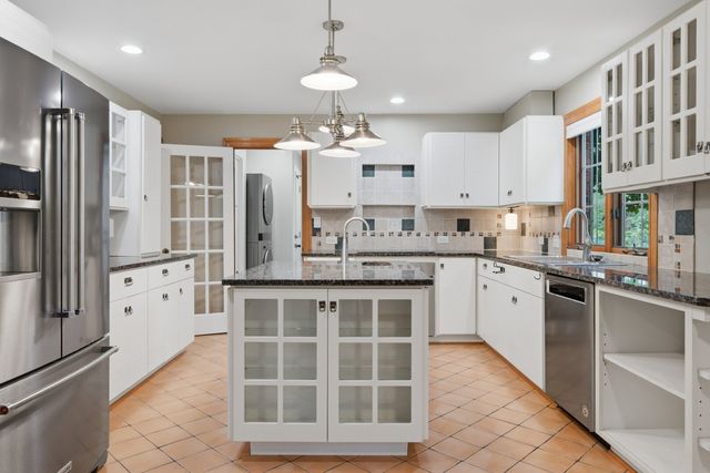11 Old Timber Lane, Palos Park, IL 60464