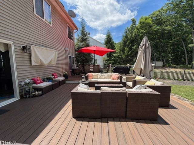 20 Winding Brook Ln, Jefferson Twp., NJ 07438
