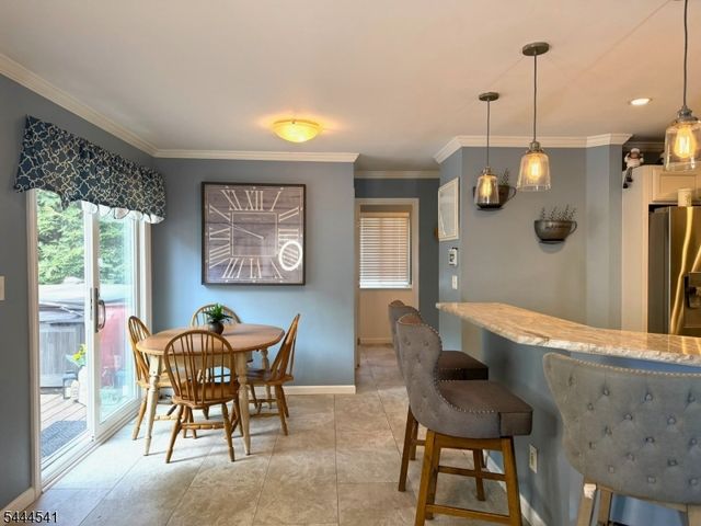 20 Winding Brook Ln, Jefferson Twp., NJ 07438