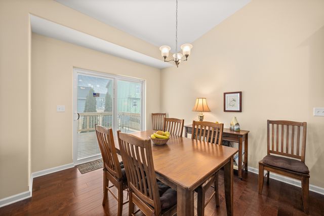 21 W Winterberry Avenue, Cortland, IL 60112