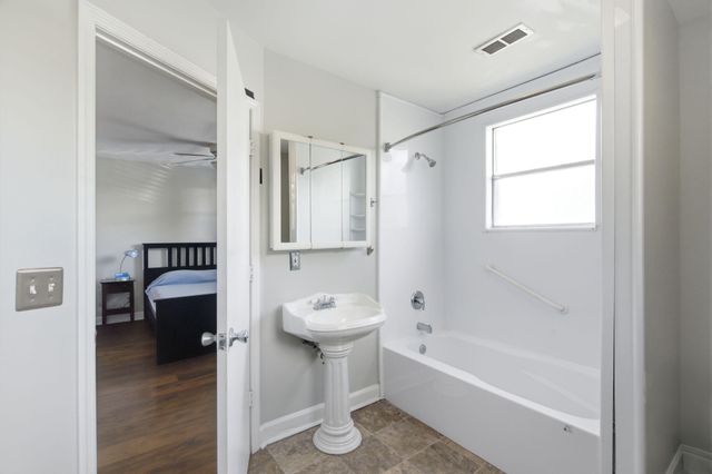 71 Gadsden Street, Charleston, SC 29401