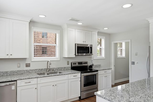 71 Gadsden Street, Charleston, SC 29401
