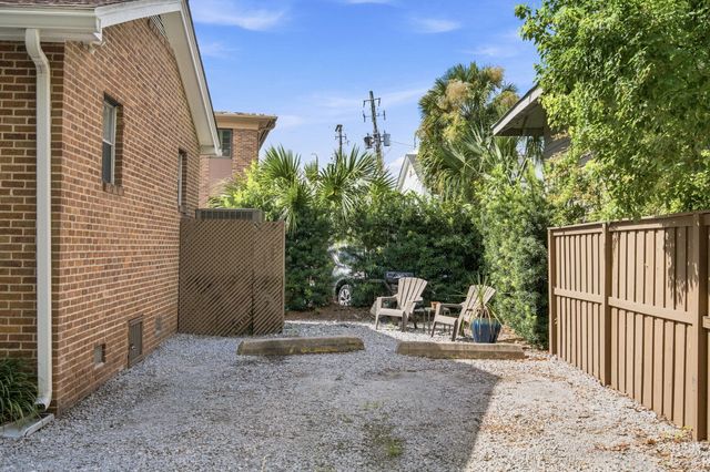 71 Gadsden Street, Charleston, SC 29401