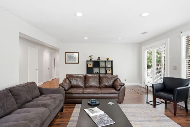 71 Gadsden Street, Charleston, SC 29401