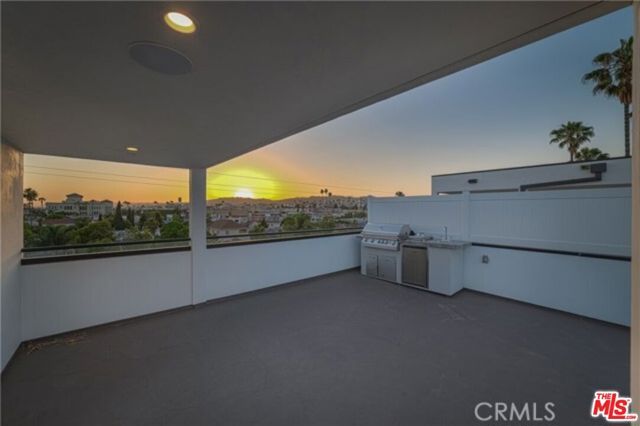 735 N Gramercy Place, Los Angeles, CA 90038