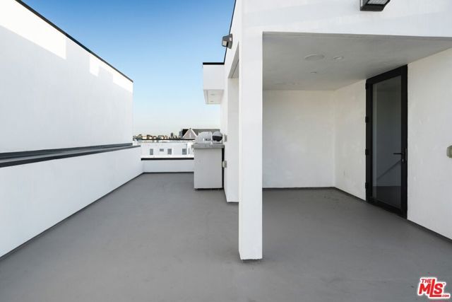 735 N Gramercy Place, Los Angeles, CA 90038