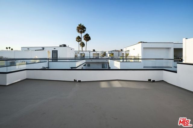 735 N Gramercy Place, Los Angeles, CA 90038