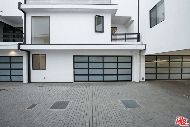 735 N Gramercy Place, Los Angeles, CA 90038