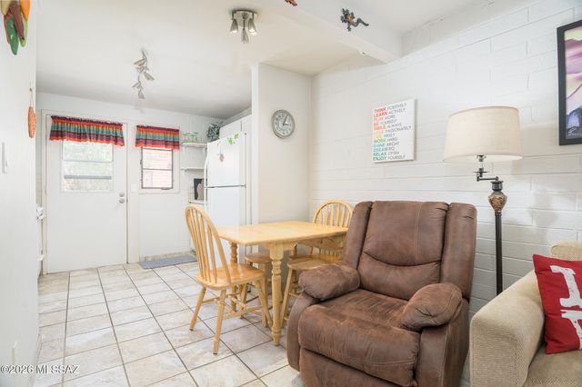 233 S Paseo Tierra Apt D, Green Valley, AZ 85614