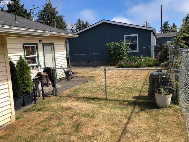 92322 CAPE ARAGO Hwy, Coos Bay, OR 97420