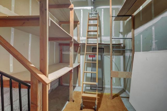 17472 Troy Ct, Grass Valley, CA 95949