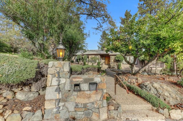 17472 Troy Ct, Grass Valley, CA 95949