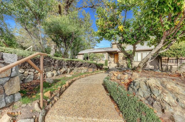 17472 Troy Ct, Grass Valley, CA 95949