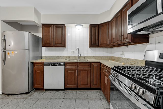 228 E Bailey Road A, Naperville, IL 60565