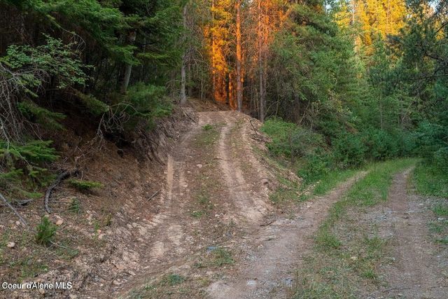 479 Lochsa Ln, Kingston, ID 83839