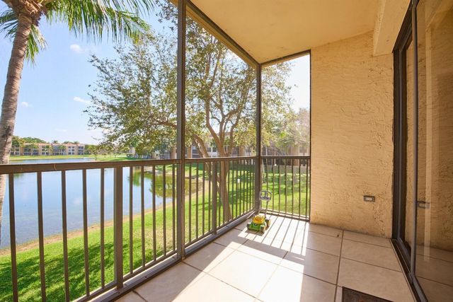 6724 Coral Lake Drive 6724, Pompano Beach, FL 33063