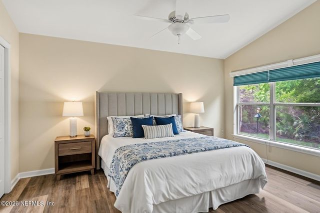 9122 HONEYBEE Lane, Jacksonville, FL 32256