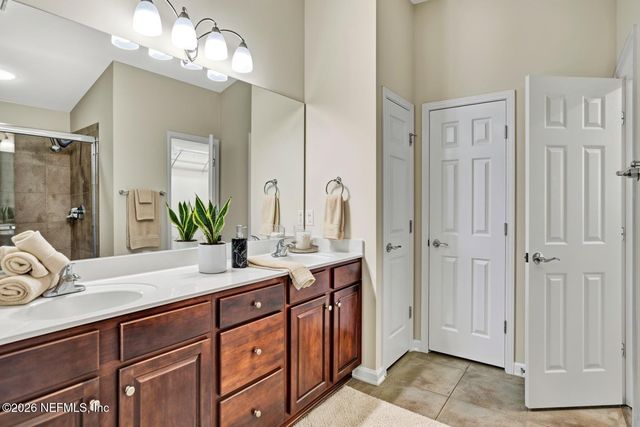 9122 HONEYBEE Lane, Jacksonville, FL 32256