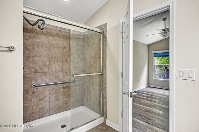 9122 HONEYBEE Lane, Jacksonville, FL 32256