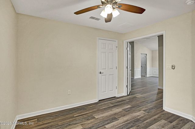 9122 HONEYBEE Lane, Jacksonville, FL 32256